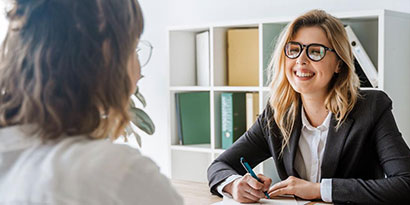 Choisir une agence d'intérim pour sa carrière professionnelle