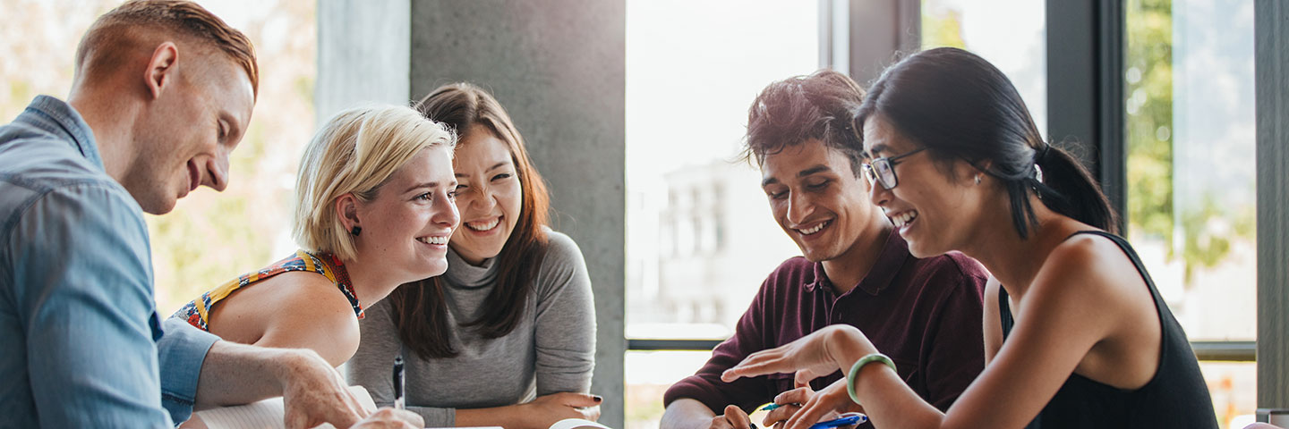 Étudiants dans le secteur tertiaire