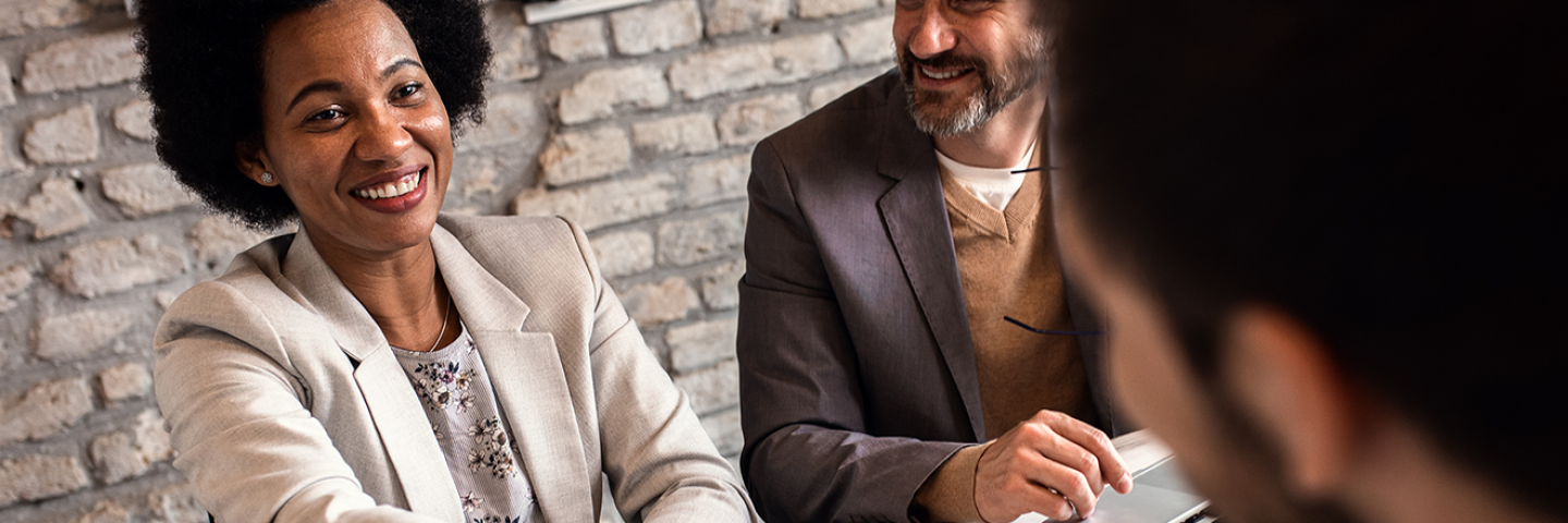 Commerciale en rencontre client