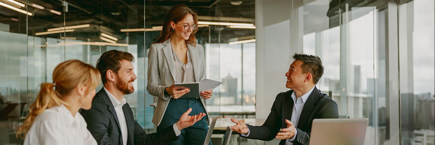 Entreprise choisissant une agence de recrutement spécialisée dans les métiers techniques qualifiés